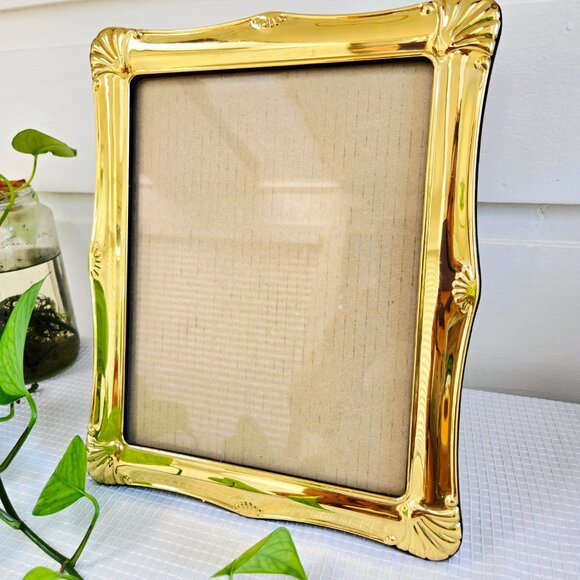 3/$45💕 Vintage Brass Picture Frame – Wall Hanging or Stand-Up – A4 Size - Picture 2 of 4